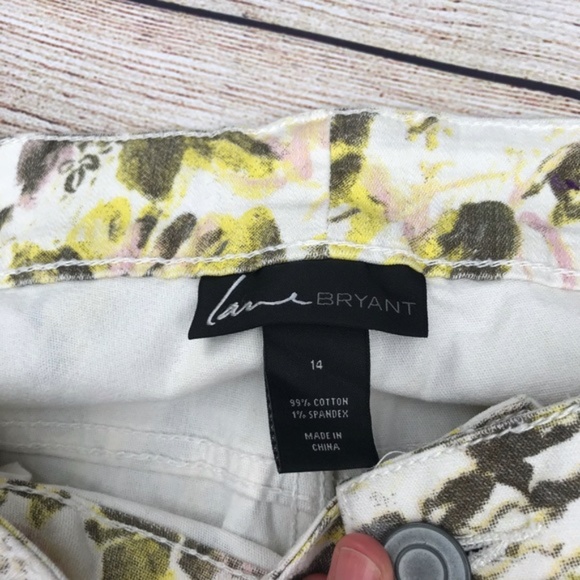 Lane Bryant Floral Crop Jeans Size 14 - Picture 4 of 6